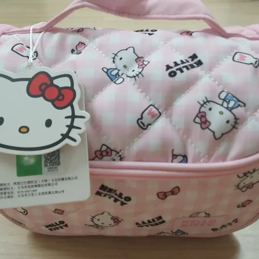 [BUNJANG] Sanrio Hello Kitty Quilted Pouch / 산리오 헬로키티 퀼팅 파우치