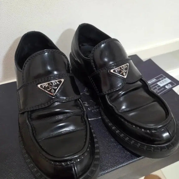 [BUNJANG] Prada Brushed Leather Loafers / 프라다 로퍼