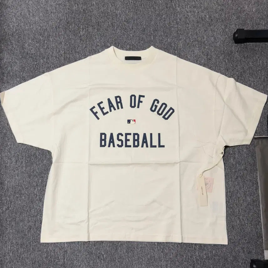 [BUNJANG] Fear of God Essentials MLB T-Shirt XL / 피어오브갓 에센셜 MLB 반팔티 XL