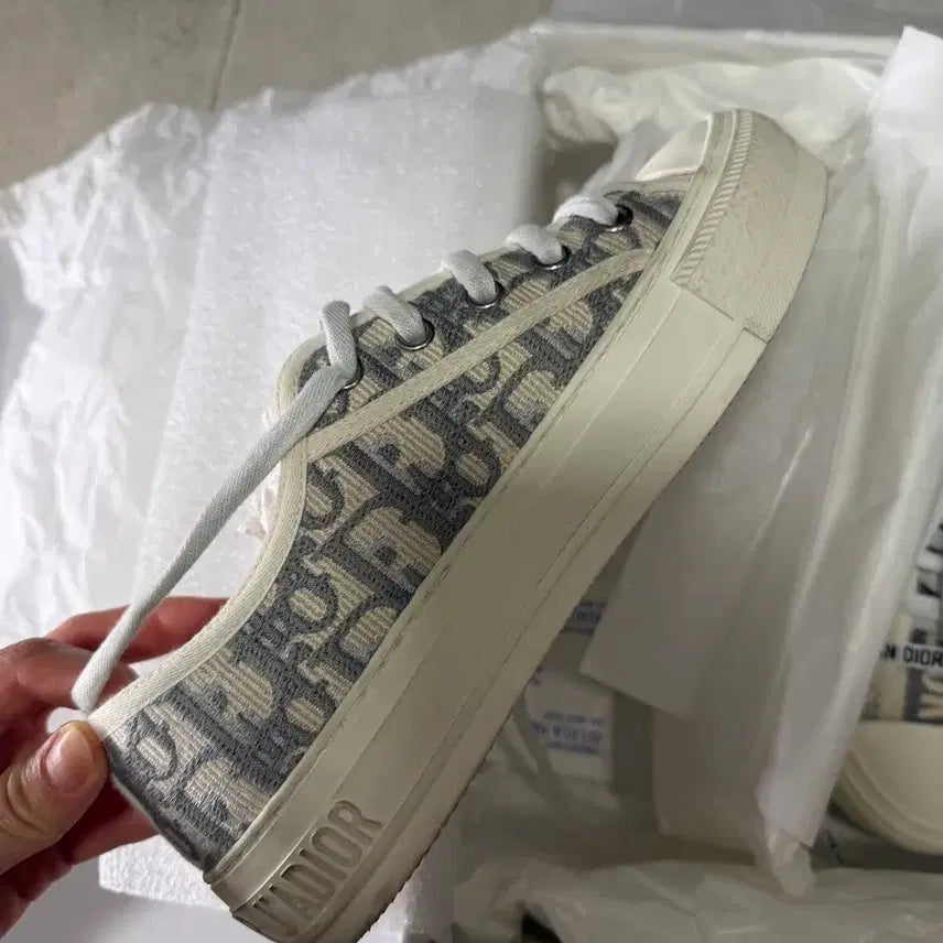 [BUNJANG] Dior Walk'n'Dior Sneakers Oblique Embroidery Grey / 디올 워크앤디올 스니커즈 오블리크 자수 그레이