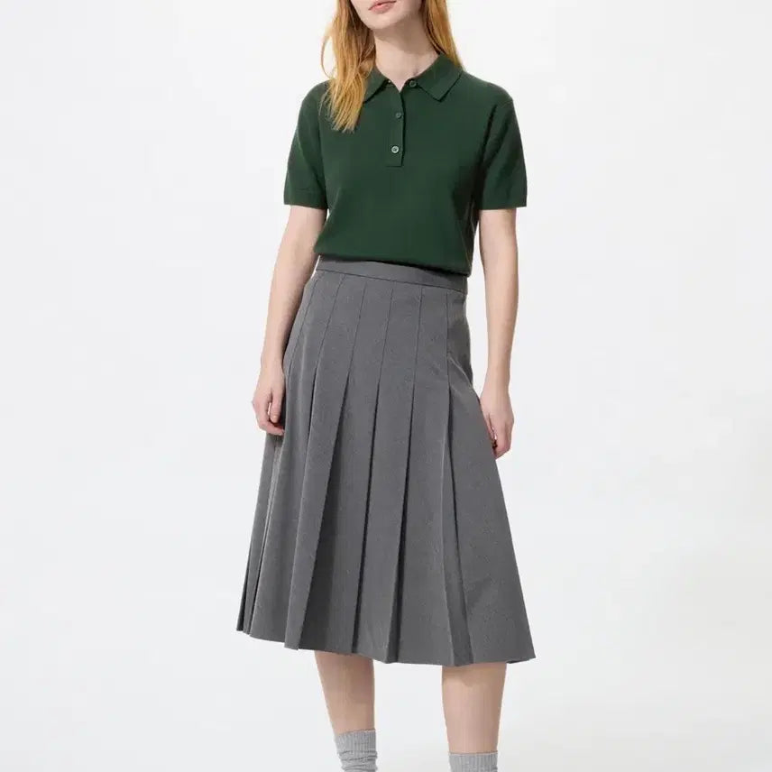 [BUNJANG] Uniqlo Pleated Skirt Gray Size M / 유니클로 플리츠 스커트.  그레이.  M