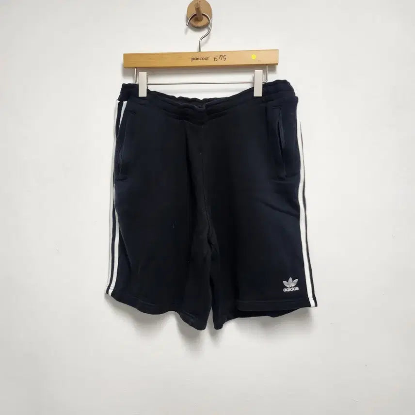 [BUNJANG] Adidas Firebird Shorts Black XL / [XL] 아디다스 파이어버드 반바지 블랙 (E75)