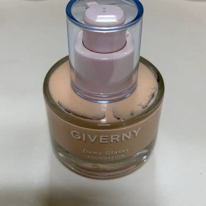 [BUNJANG] Giverny Dewey Glacey Foundation 21 Light Beige / 지베르니 듀이 글래시 파운데이션 21 라이트베이지