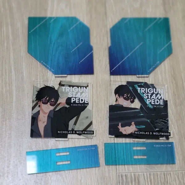 [BUNJANG] Trigun Stampede Wolfwood Acrylic Stand Set / 트라이건 스탬피드 울프우드 아크릴스탠드 2종 일괄판매