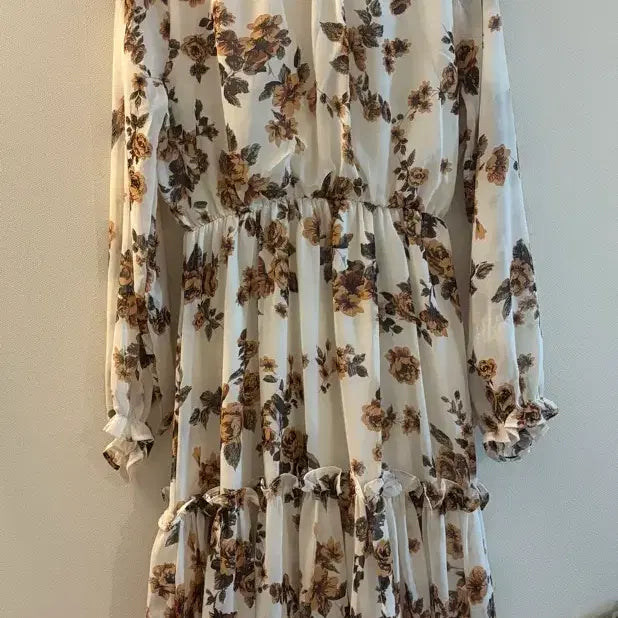 [BUNJANG] Chiffon Floral Ruffle Midi Dress / 쉬폰 플라워 프릴 원피스