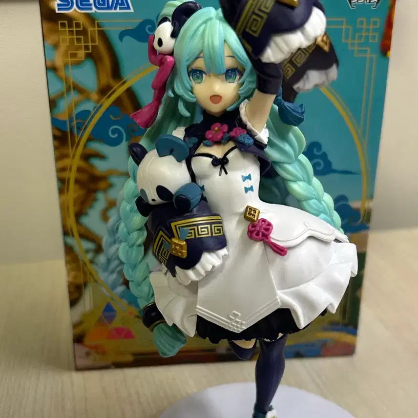 [BUNJANG] Hatsune Miku Modern China Panda Figure / 하츠네 미쿠 모던 차이나 판다 피규어