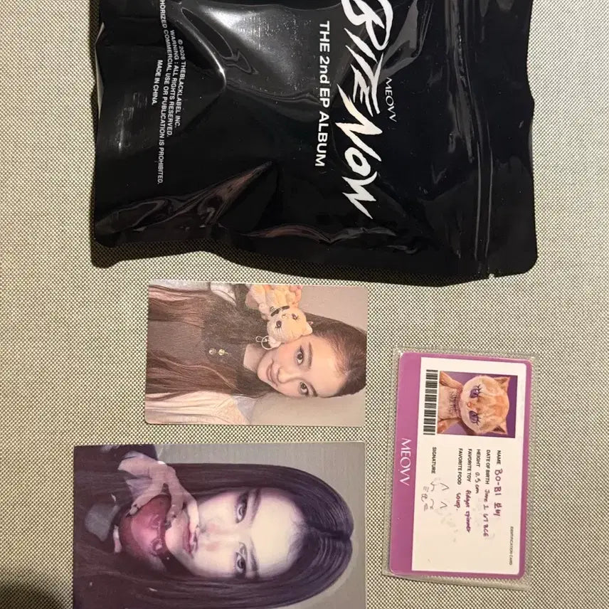 [BUNJANG] Miyau Kitty Plush Ella Doll & Member Photocard Bundle Set / 미야오 키티플러쉬 엘라 인형