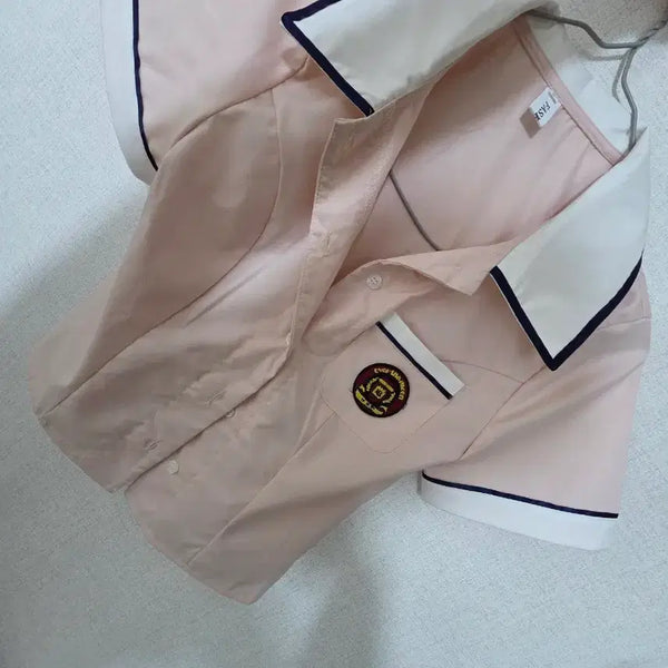 [BUNJANG] School Uniform Style Blouse - Pink with Navy Accents / (새상품) 교복 블라우스 . 코스프레. 롯데월드. 에버랜드. 놀이공원.
