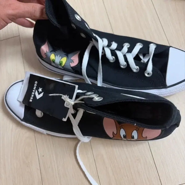 [BUNJANG] Converse x Tom and Jerry Collaboration Black High-Top Sneakers / 컨버스 톰과 제리 콜라보 검정색 하이탑 스니커즈 270