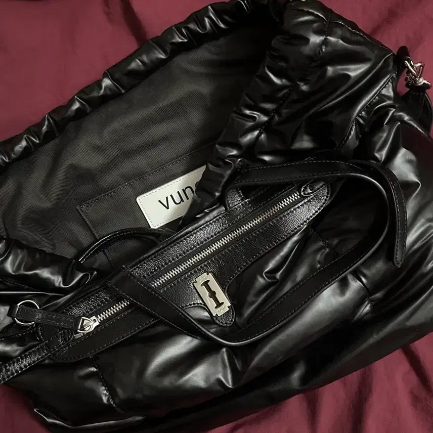 [BUNJANG] Vunque Quilted Shoulder Bag Black / 분크 퀼팅 숄더백 블랙