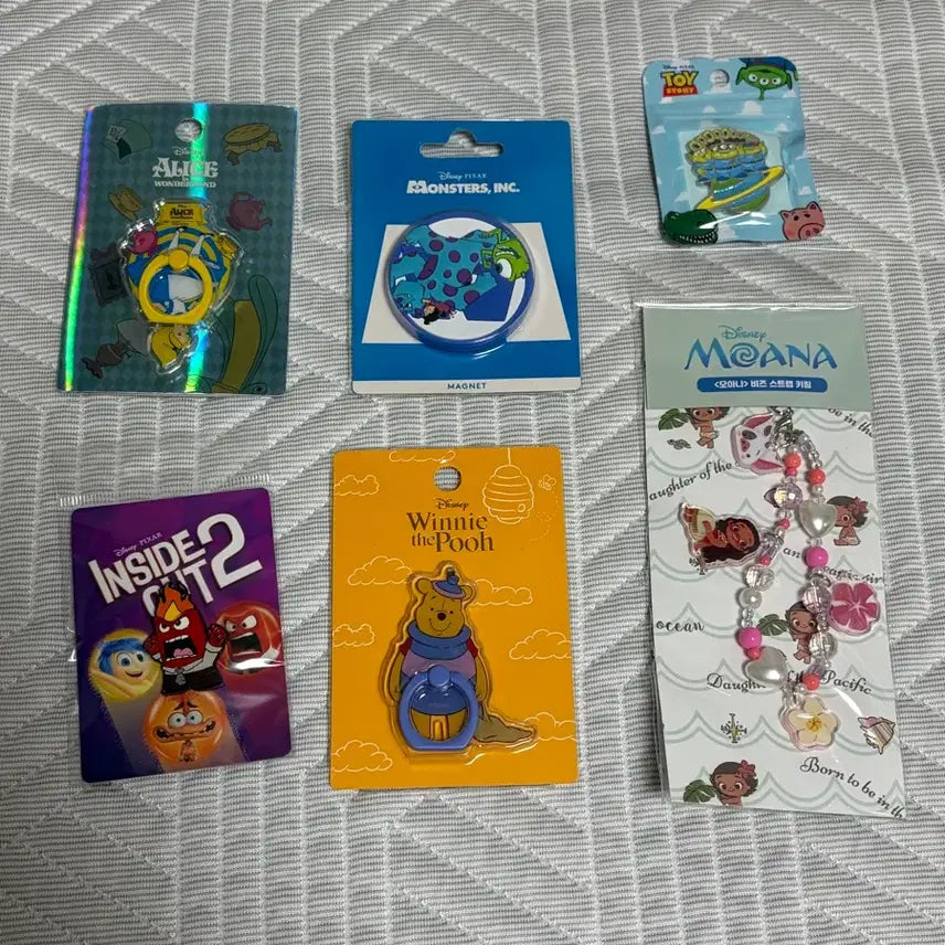 [BUNJANG] Disney Pixar Characters Merchandise Set - Magnets, Badges, Keychains, Holders / 디즈니 캐릭터 영화 굿즈 잡화 MD 마그넷 뱃지 등