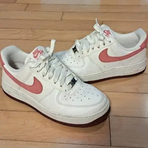 [BUNJANG] Nike Women's Air Force 1 '07 VDAY Shoes / 나이키 여성 에어 포스 1 '07 VDAY / 240