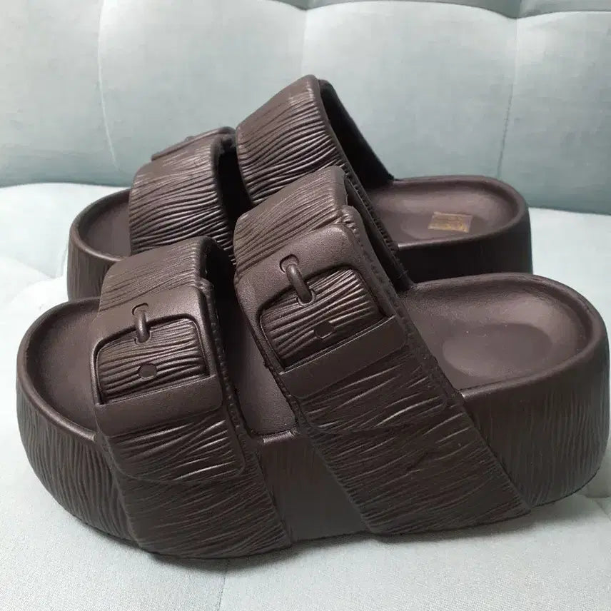 [BUNJANG] Women's Platform Sandals / 새거 8cm 240245 통굽샌들 통굽크록스 통굽뮬 통굽슬리퍼 스탠딩화