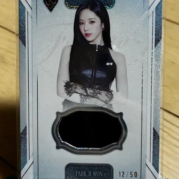 [BUNJANG] fromis_9 Jiwon Relic Scarf Limited Edition / 프로미스나인 테레카 박지원 렐릭 스카프 50장 한정