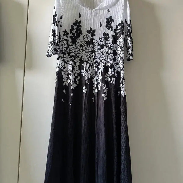 [BUNJANG] Pleated Floral Print Long Dress / 플리츠 시원한.  블랙 화이트 플라워 패턴 롱 원피스
