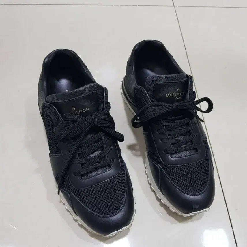 [BUNJANG] Louis Vuitton Run Away Sneakers Black / 루이비통 런어웨이 스니커즈