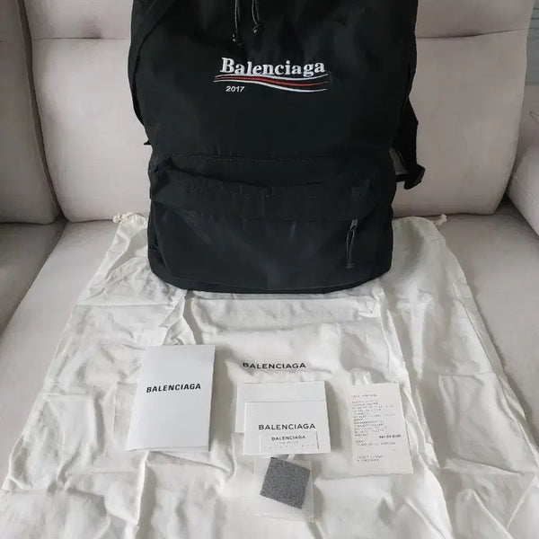 [BUNJANG] Balenciaga 2017 Logo Backpack Black / 발렌시아가 2017 로고 백팩 블랙