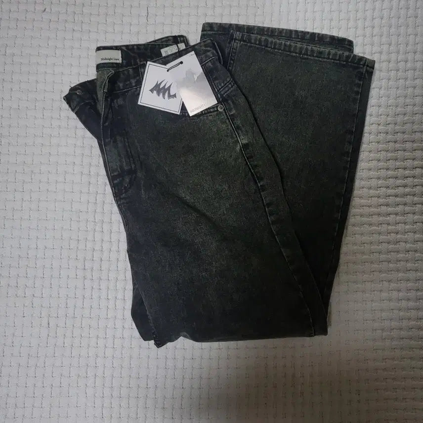 [BUNJANG] MNL Distressed Denim Jeans (New) / 새 상품/ 미착용) MNL 돌청 청바지