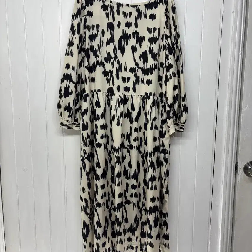[BUNJANG] Ivory Black Pattern Long Dress (Free Size) / 아이보리 블랙 패턴 롱 원피스 Free ㅡ0701