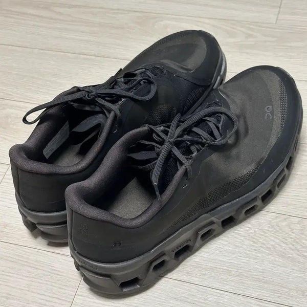 [BUNJANG] On Running Cloudrift Sneakers Size 290 / 구라 안 치고 한 번 신은 온러닝 파프 290 쏜브라운