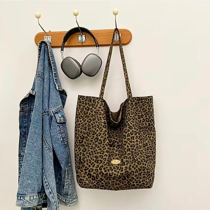 [BUNJANG] Leopard Print Reversible Shoulder Bag / 호피 패턴 양면 숄더백 (새상품)