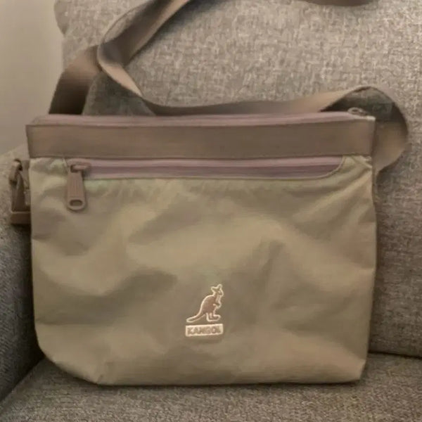 [BUNJANG] Kangol Crossbody Bag / 캉골 크로스백