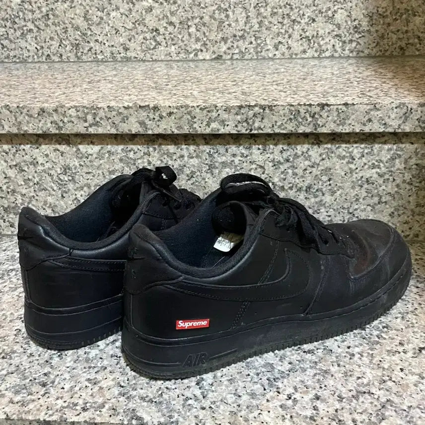 [BUNJANG] Supreme x Air Force 1 Black Sneakers / (290) 슈프림 에어포스 블랙