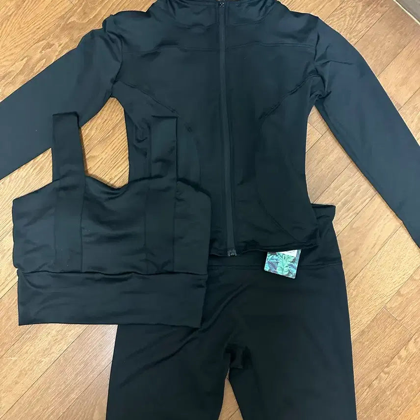 [BUNJANG] Black Zipper Rash Guard Set / 블랙 래쉬가드 세트
