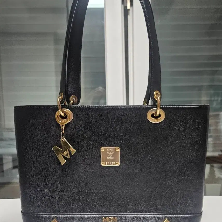 [BUNJANG] MCM Black Leather Shoulder Bag / MCM 블랙 레더 숄더백