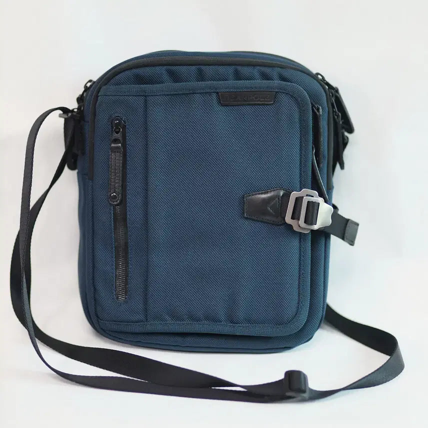 [BUNJANG] Beanpole Navy Unisex Crossbody Bag / 빈폴 크로스백 네이비 깔끔하게 들기 좋네유. 공용