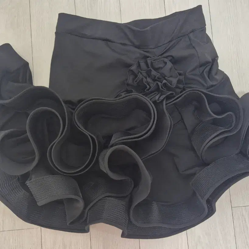 [BUNJANG] Black Floral Dance Skirt / 댄스치마(새옷)