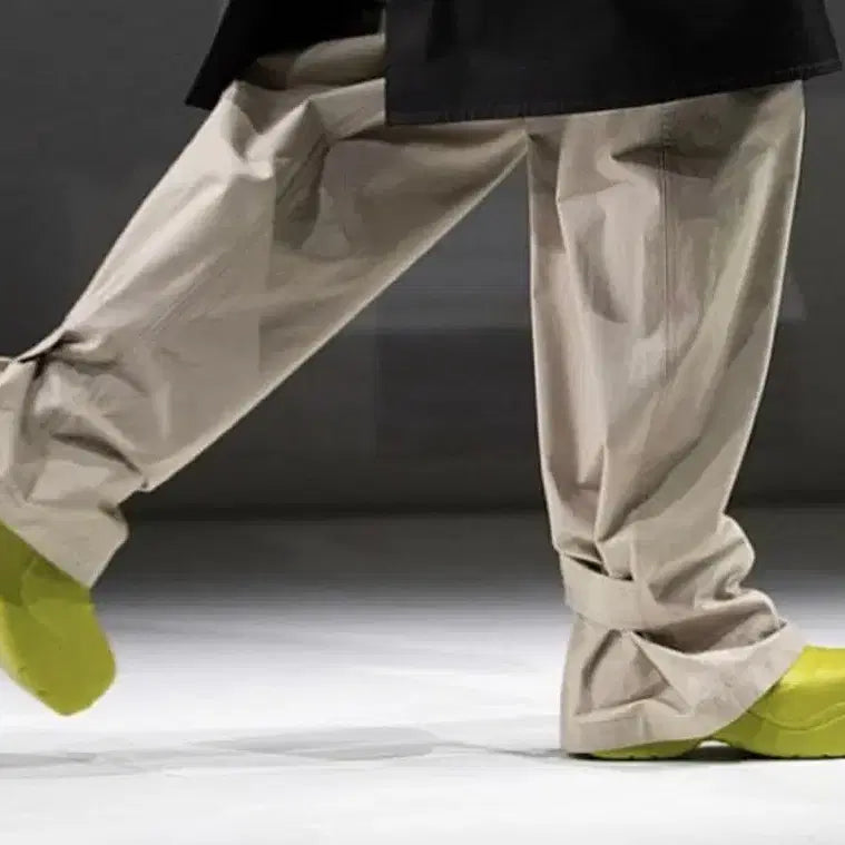 [BUNJANG] Bottega Veneta Khaki Ankle Strap Wide Cargo Pants / [48] 보테가베네타 발목 스트랩 팬츠 카키