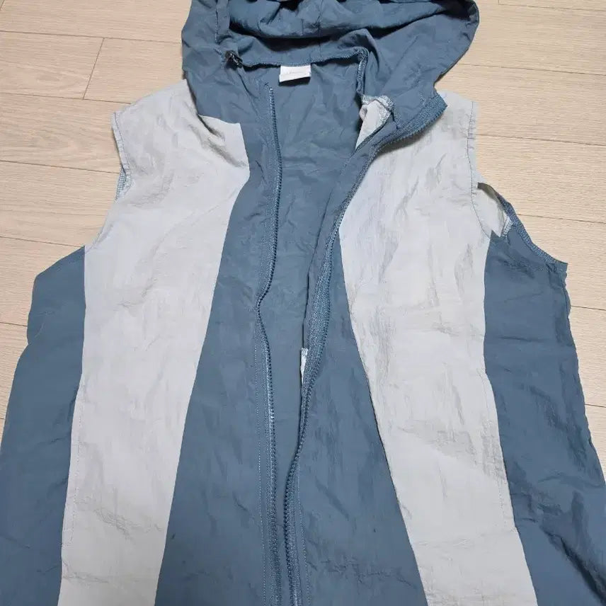 [BUNJANG] Color-Blocked Hooded Vest / 바람막이 조끼 100