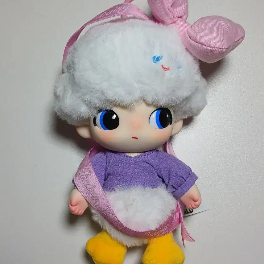 [BUNJANG] DIMOO World x Disney Collaboration Limited Edition Daisy Keychain / ( 한정판 ) 디무 월드 X 디즈니 콜라보 키링 (데이지)