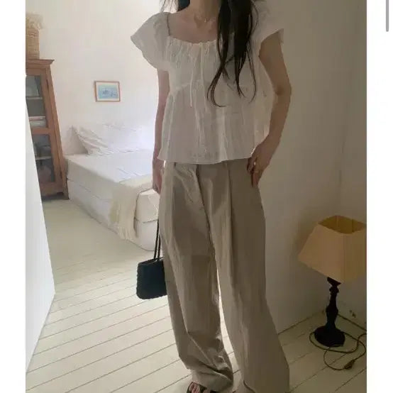 [BUNJANG] Monof WIng Blouse White / 모너프 윙 블라우스