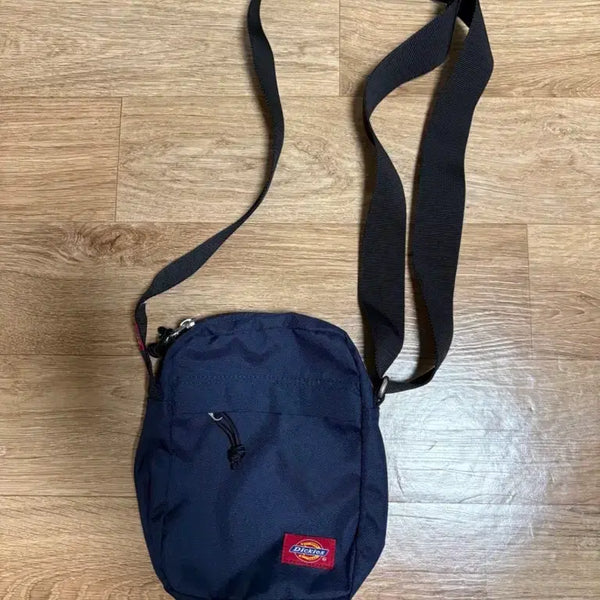 [BUNJANG] Dickies Navy Crossbody Bag / 디키즈 네이비 크로스백