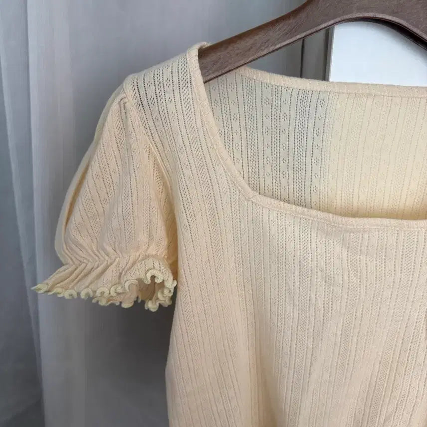 [BUNJANG] Mini Poe Square Neck Puff Short Sleeve Knit / 미니포에 스퀘어넥 퍼프 반팔티