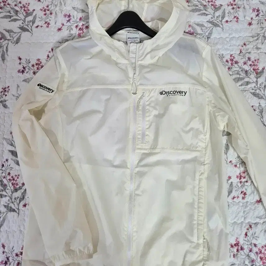 [BUNJANG] Discovery Expedition Women's Windbreaker Cream Size 100 / 디스커버리 여성바람막이