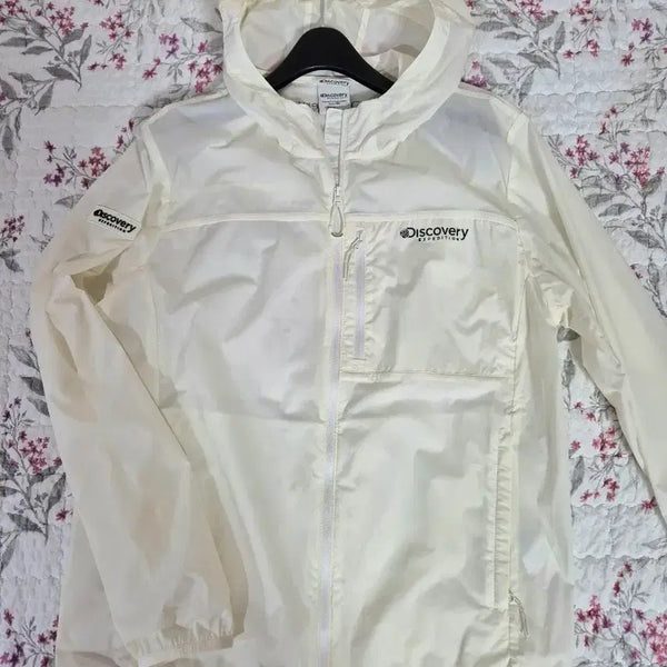 [BUNJANG] Discovery Expedition Women's Windbreaker Cream Size 100 / 디스커버리 여성바람막이