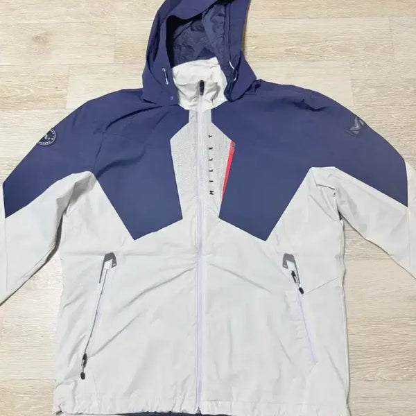 [BUNJANG] Millet Windbreaker / 밀레 바람막이