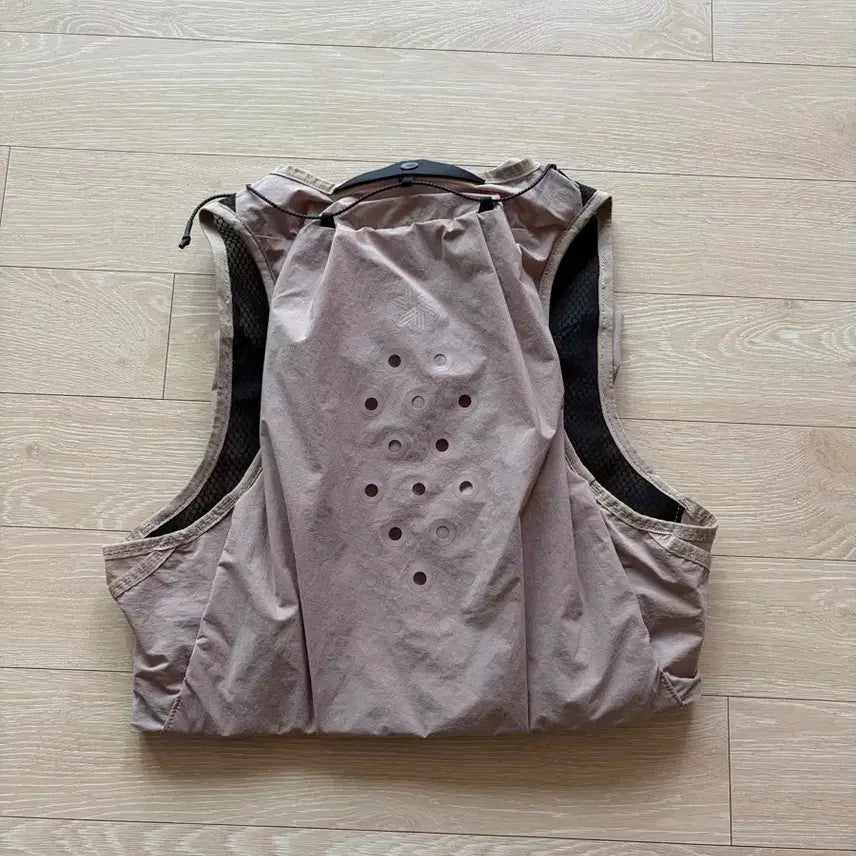 [BUNJANG] Goldwin Trail Vest / 골드윈0 트레일 베스트