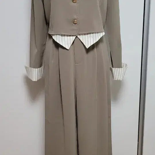 [BUNJANG] Women's Set-in Blazer and Wide-Fit Trousers L Size / [새상품]깔끔한 세트 정장 바지 L 사이즈