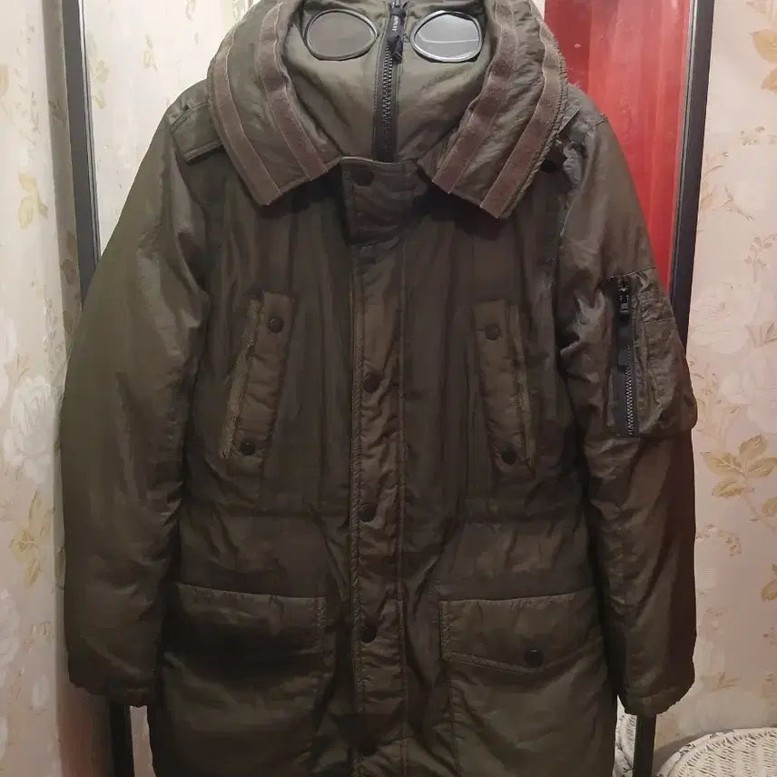 [BUNJANG] CP Company Goggle Down Padding Jacket Khaki Brown / 7/36 CP 컴퍼니 카키브라운 고글 다운 패딩 100