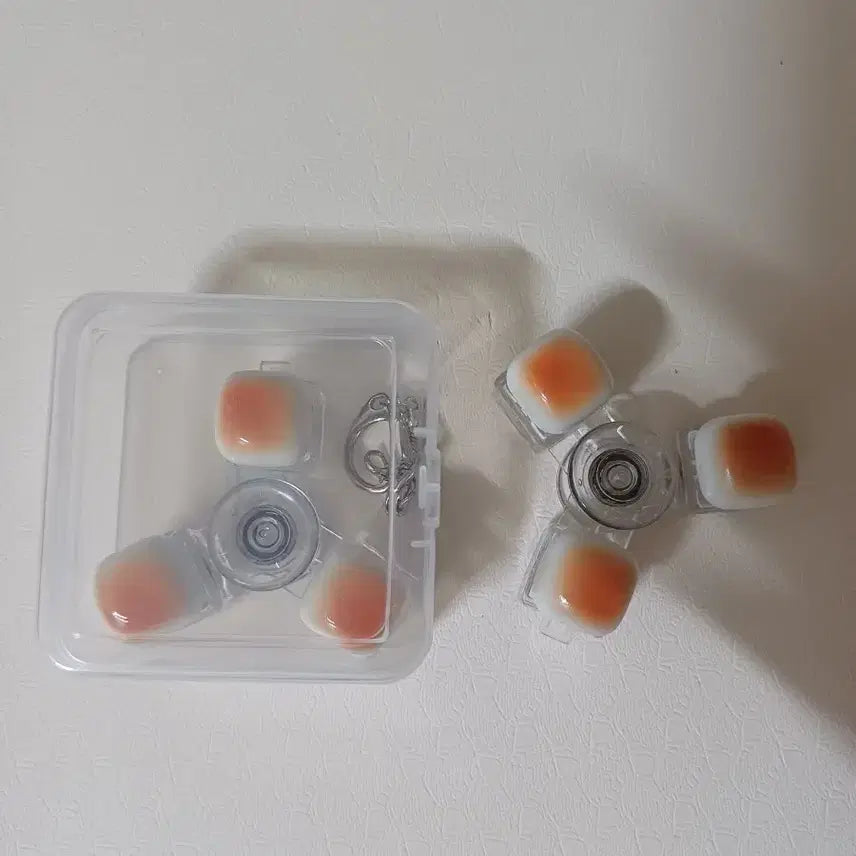 [BUNJANG] LED Toast-Shaped Fidget Spinner Clicker Keycap Bundle / 새상품 2개일괄) LED 식빵 피젯스피너 키캡 클릭커