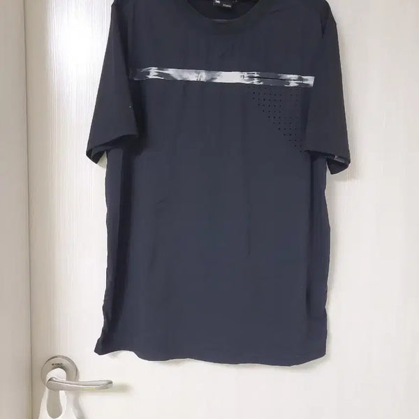 [BUNJANG] Spider Black T-shirt / 스파이더 검정색 티셔츠