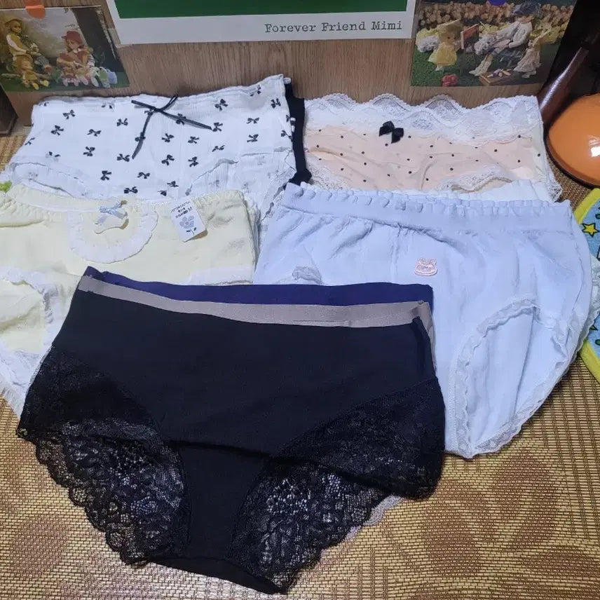 [BUNJANG] Women's Underwear Set (24 pcs) - Mixed Sizes (66-77) & Styles / 팬티 세트 24장 새상품 랜덤(66-77)사이즈 일괄 급처 택포