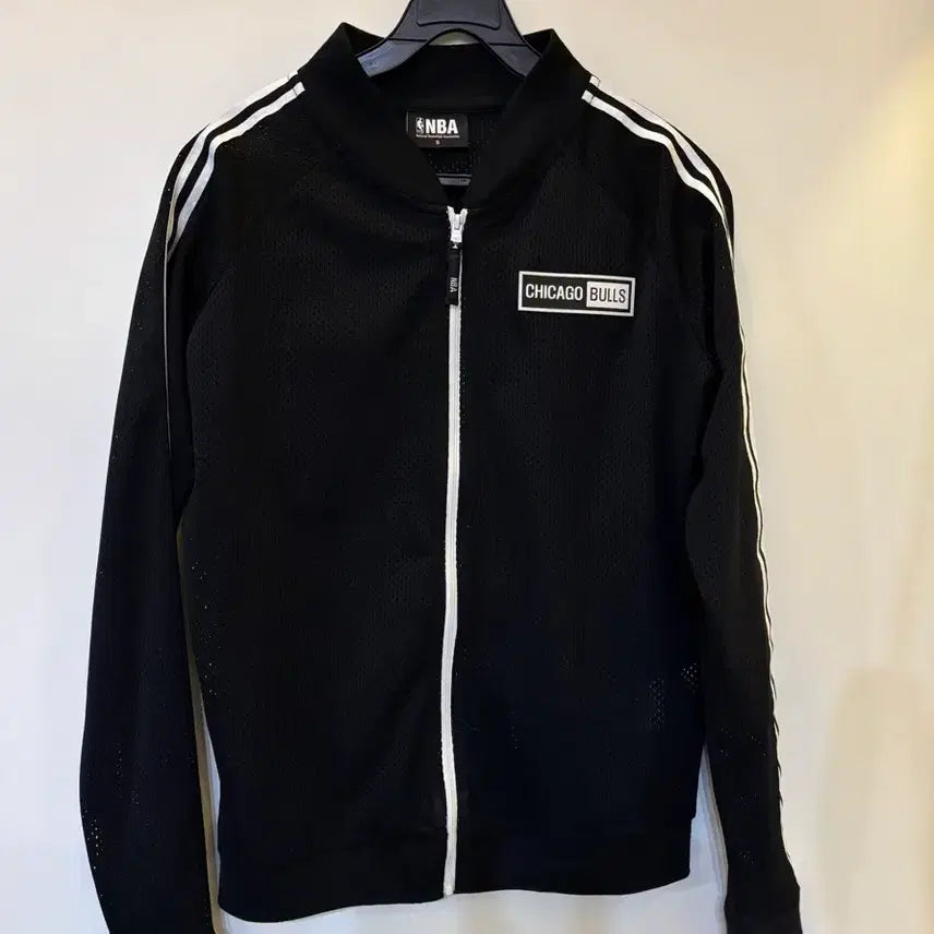 [BUNJANG] NBA Chicago Bulls Track Training Zip-Up Jacket / NBA 시카고 불스 트랙 트레이닝짚업