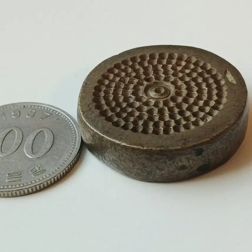 [BUNJANG] Unidentified Ancient Coinage (Myeongseong) - Thick and Aged / 51g 엄청난 두께와 전질의 미상 별전류