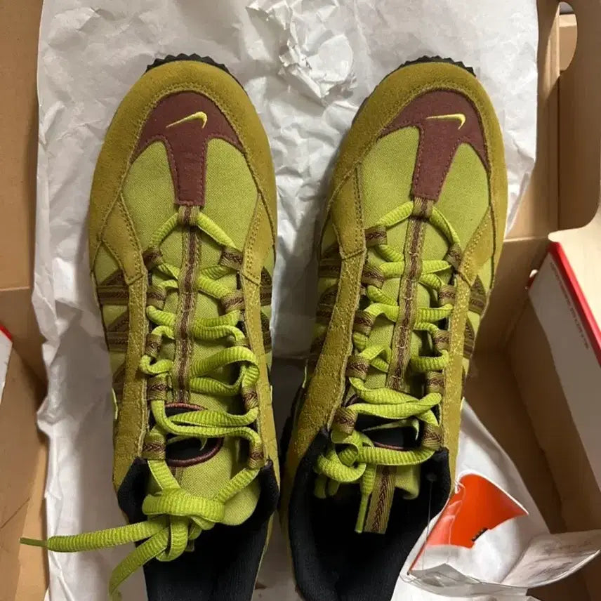 [BUNJANG] Nike Air Humara Pacific Moss Sneakers (280mm) / 나이키 에어 후마라 퍼시픽 모스 280mm