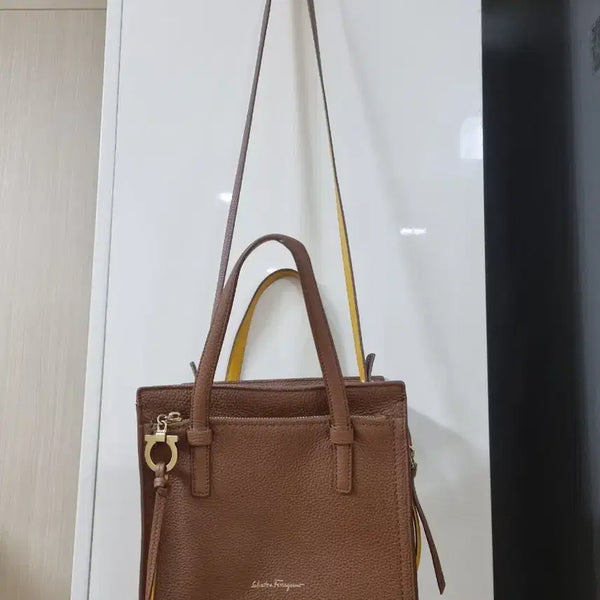 [BUNJANG] Salvatore Ferragamo Amy Gancini Leather Tote Bag Crossbody Brown / 페라가모에이미 키프스킨 토트백크로스 브라운